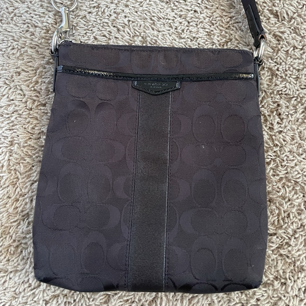Coach, medium size, black, crossbody purse